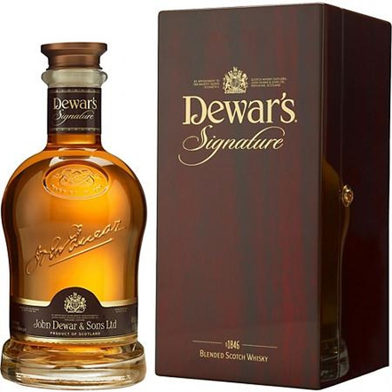 DEWAR'S  SIGNATURE BLENDED SCOTCH WHISKEY 750ml