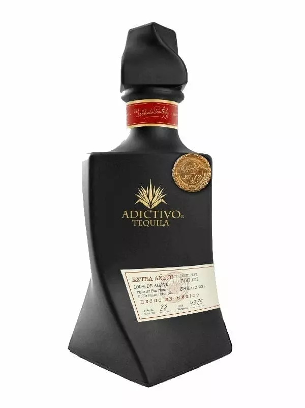 ADICTIVO EXTRA ANEJO BLACK 750ML